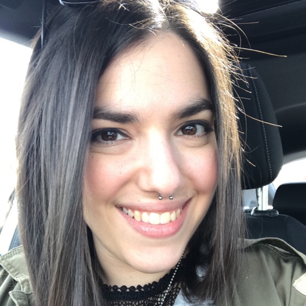 Meet your Posher, Joelle